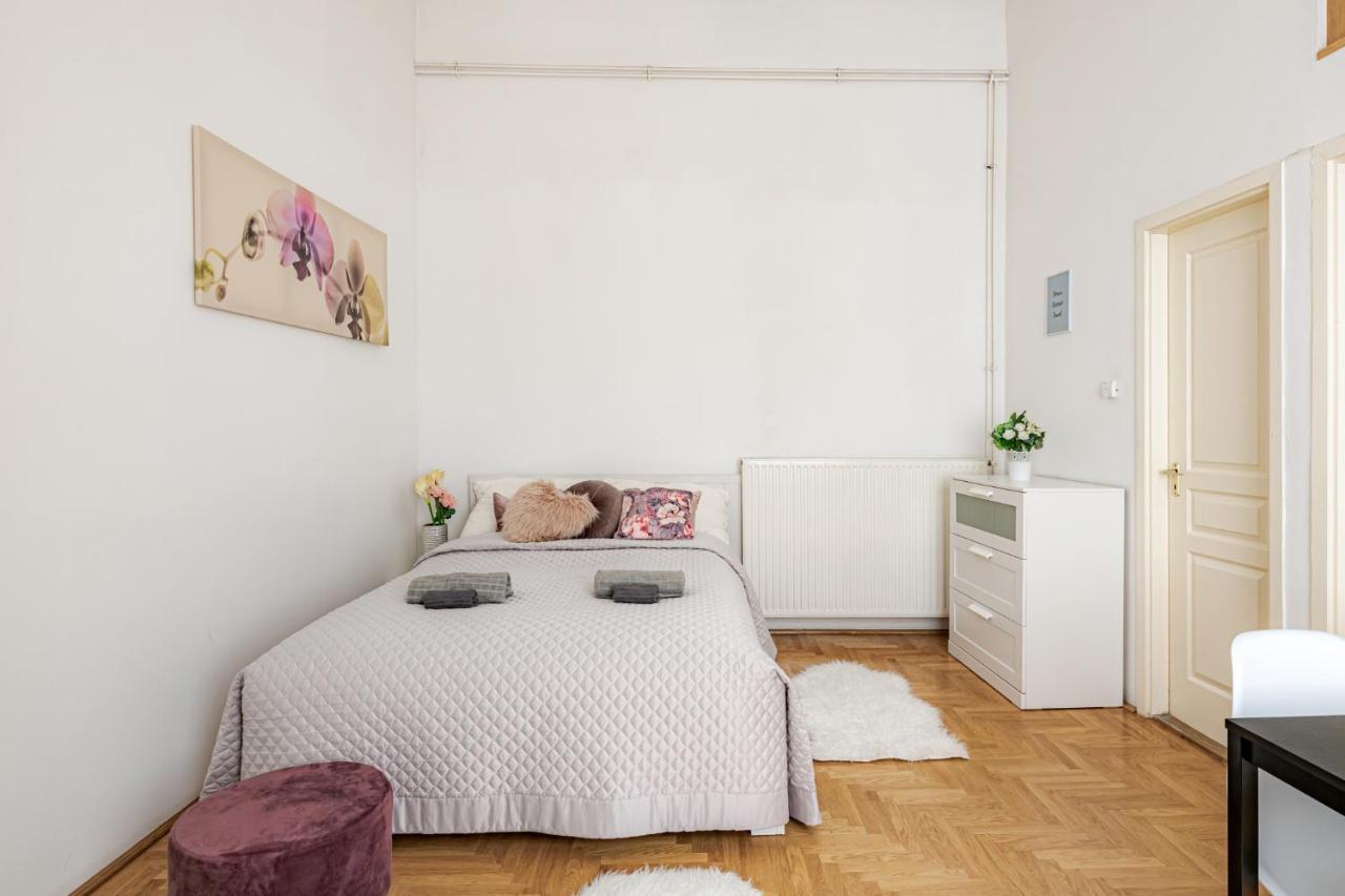 Vintage Home Next To Central Market Hall 부다페스트 외부 사진